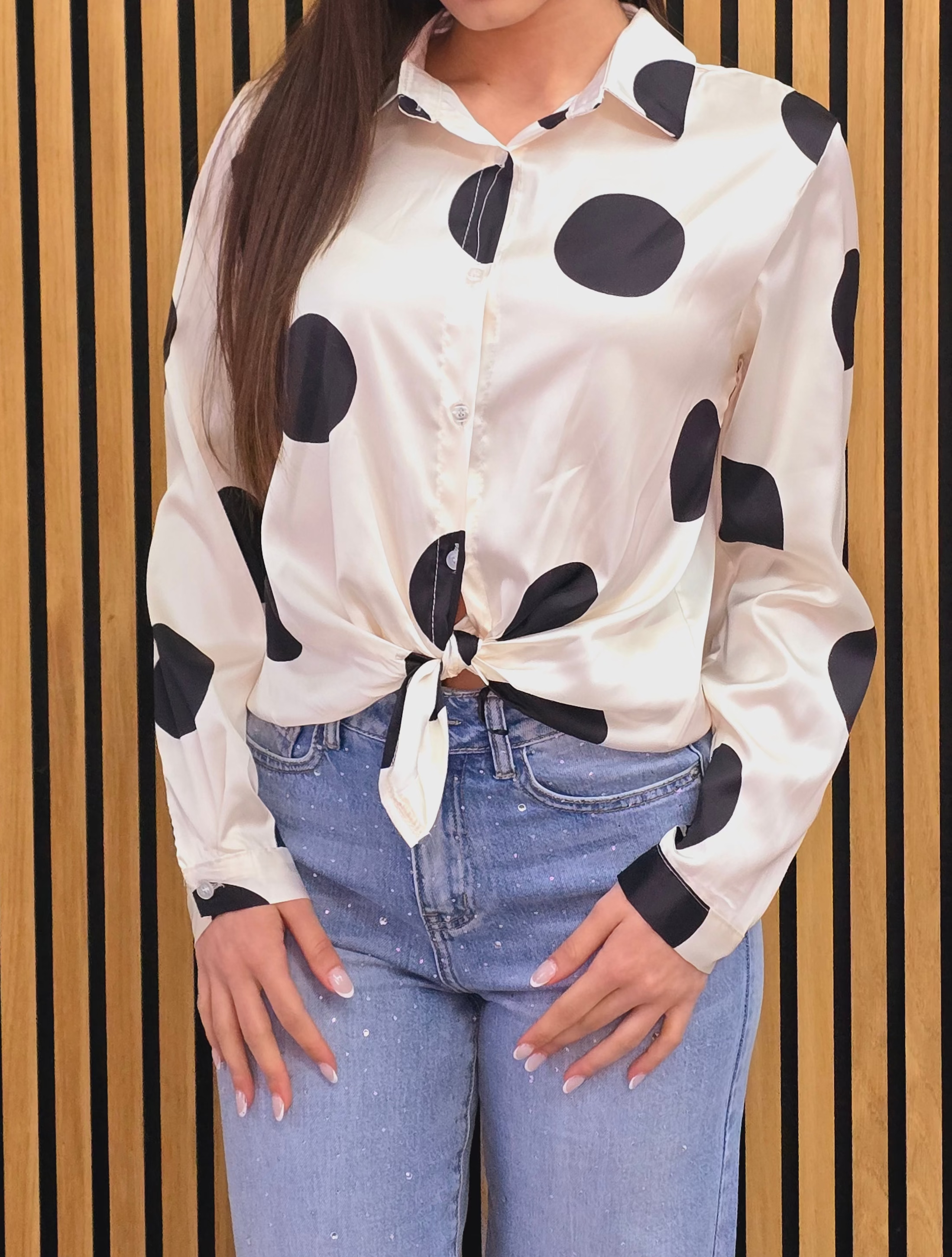👉 Camicia satinata a pois gialla e bianca
