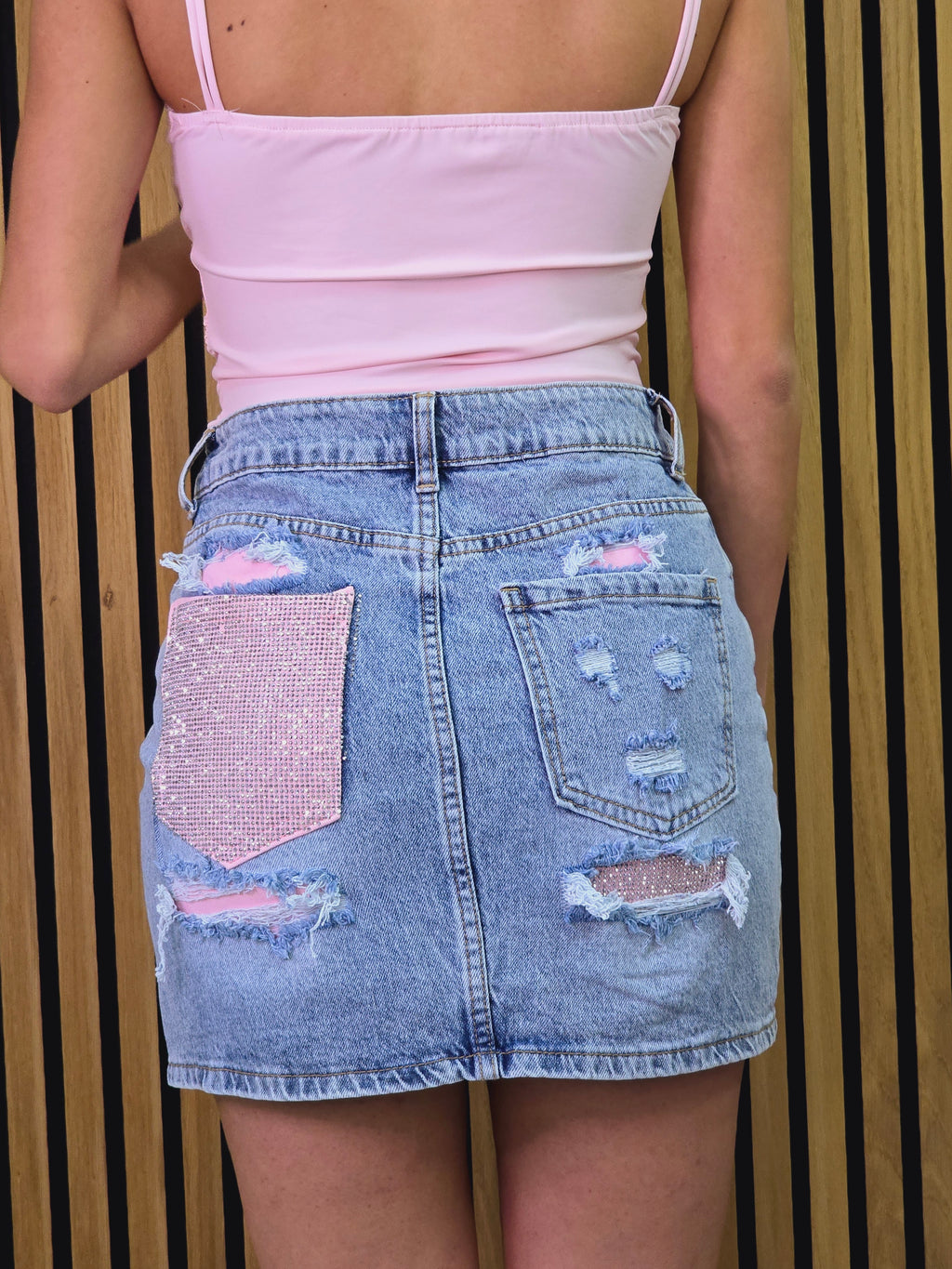 👉 Gonna jeans con tasca glitterata rosa – Vita alta